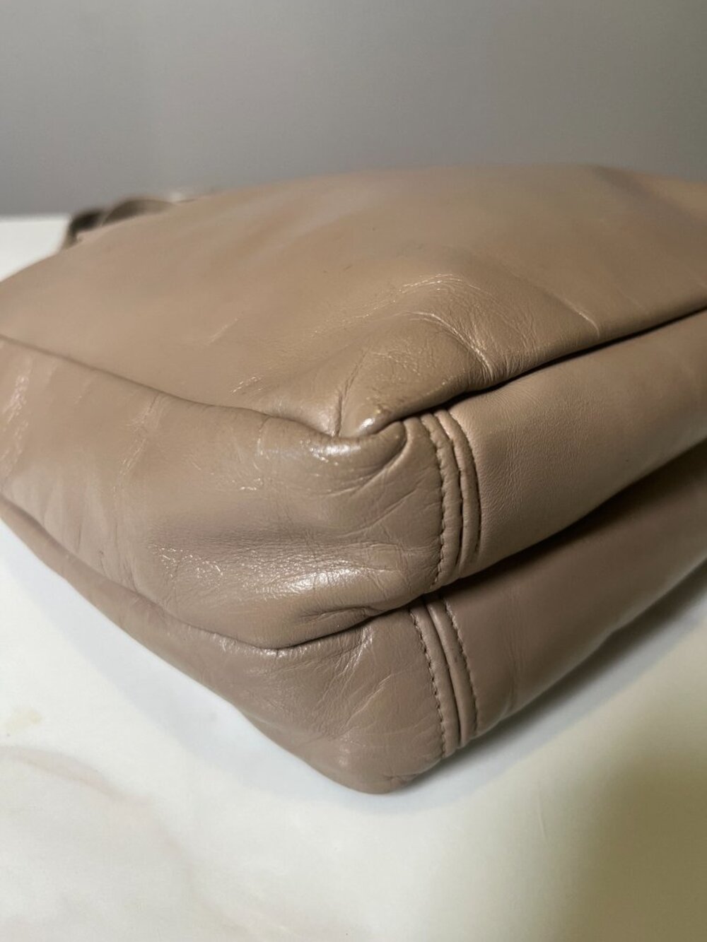 SAS Taupe Leather Vintage Shoulder Bag Made in USA - Picture 8 of 13